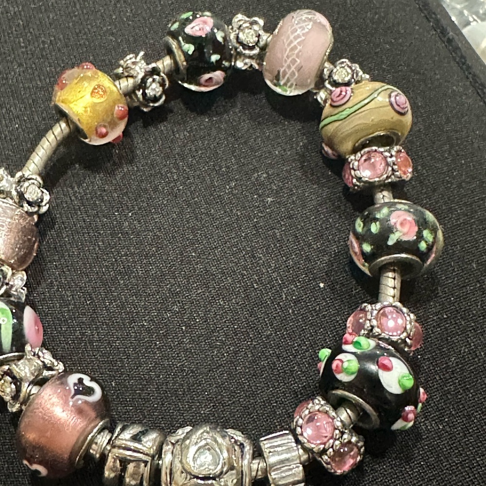 Elegant Floral Charm Bracelet
